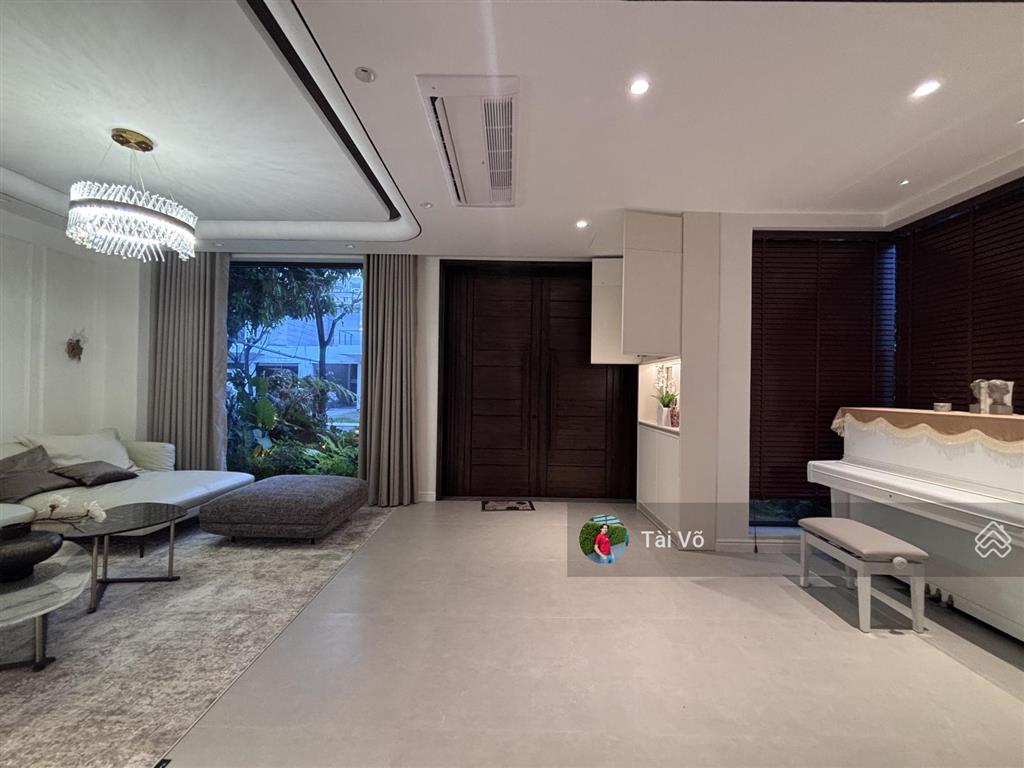Biệt thự góc view công viên nội thất mới làm 100%