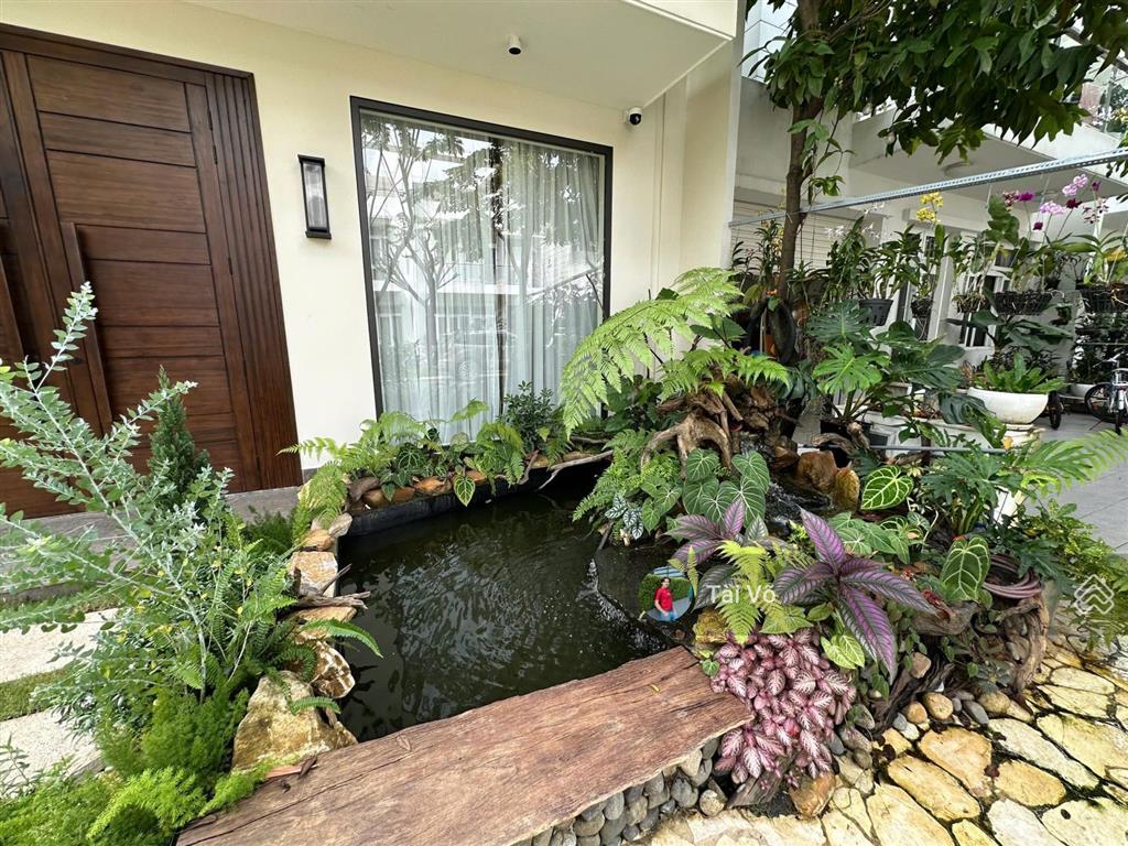 Biệt thự góc view công viên nội thất mới làm 100%