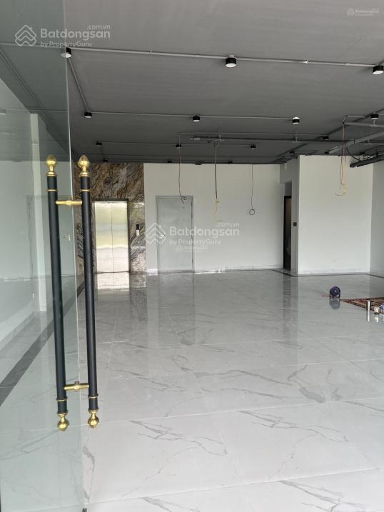 Cho thuê toà văn phòng tại dg03 đường bắc nam, thị trấn quốc oai dt sàn 150m2 x 6 tầng (có pccc)