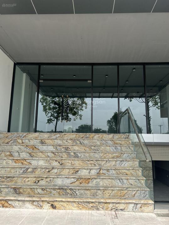 Cho thuê toà văn phòng tại dg03 đường bắc nam, thị trấn quốc oai dt sàn 150m2 x 6 tầng (có pccc)