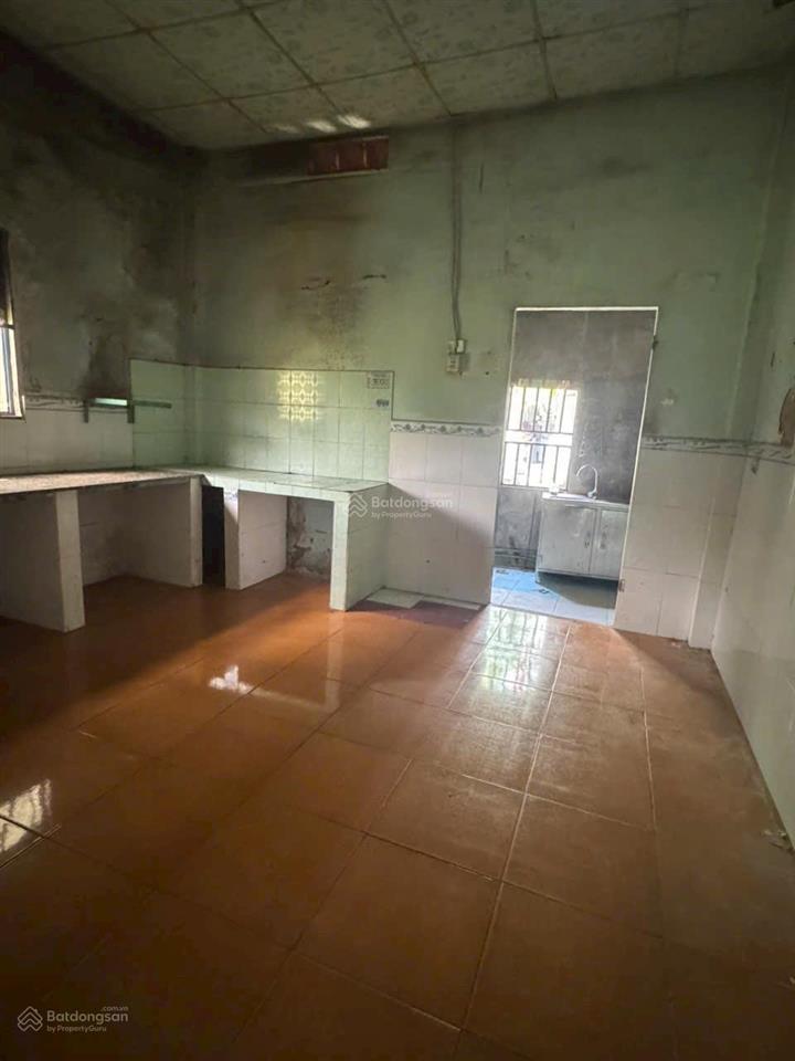 Bán gấp nhà nở hậu 5m gần chợ và trường tiểu học phú mỹ, giá 2.150 tỷ rộng 87.4m2, đường ô tô 3m