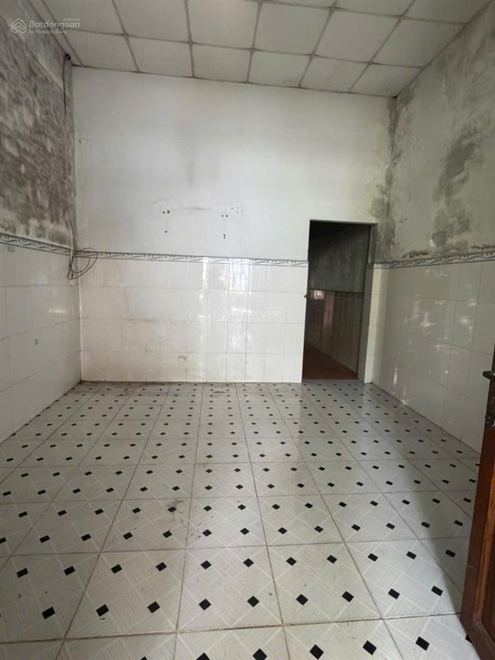 Bán gấp nhà nở hậu 5m gần chợ và trường tiểu học phú mỹ, giá 2.150 tỷ rộng 87.4m2, đường ô tô 3m