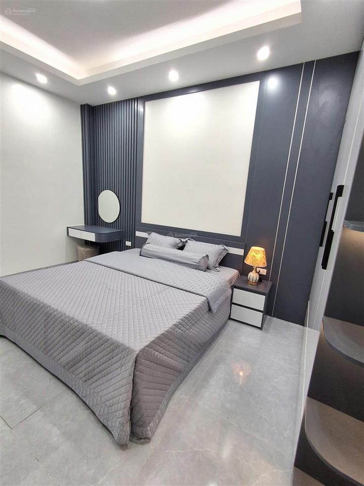 Tôi chính chủ,bán nhà 6 tầng,có thang máy.ngõ 181,trần phú,văn quán,hà đông.