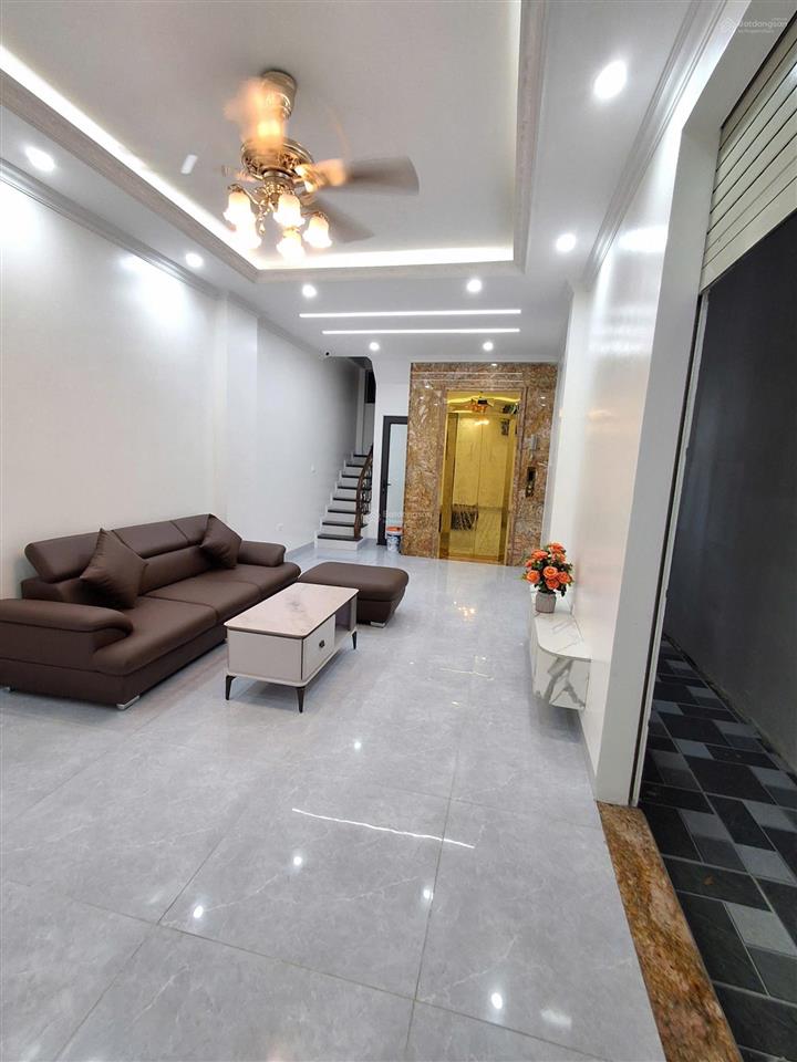 Tôi chính chủ,bán nhà 6 tầng,có thang máy.ngõ 181,trần phú,văn quán,hà đông.