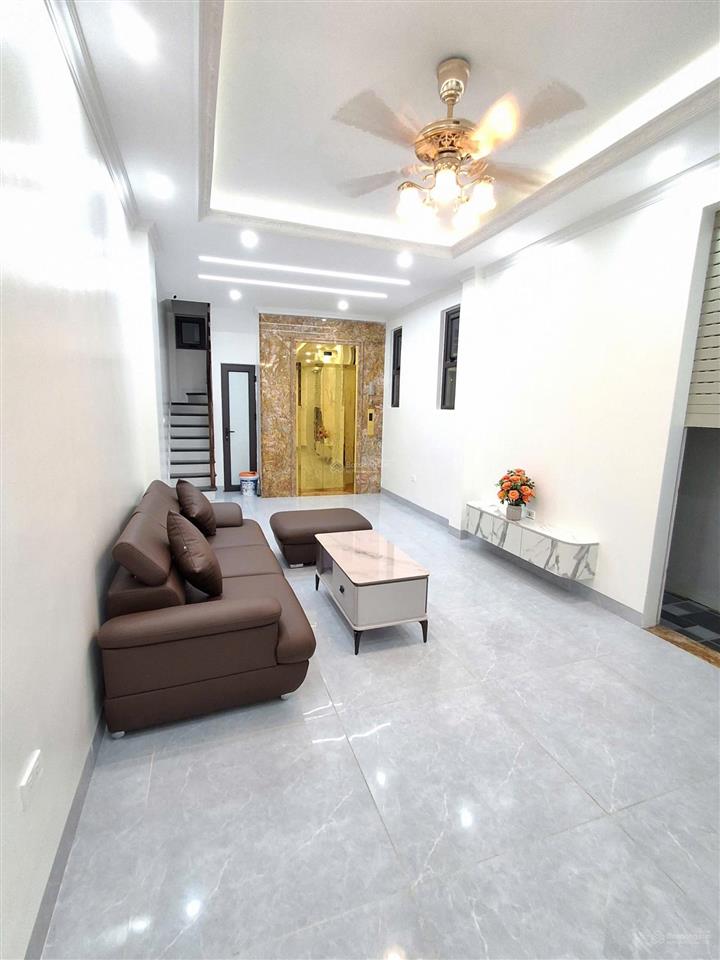 Tôi chính chủ,bán nhà 6 tầng,có thang máy.đầu ngõ 181,trần phú,hà đông.  0936 341 ***