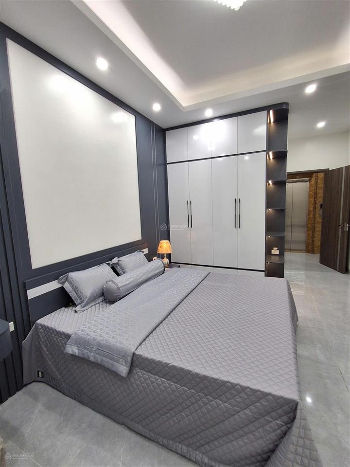 Tôi chính chủ,bán nhà 6 tầng,có thang máy.đầu ngõ 181,trần phú,hà đông.  0936 341 ***