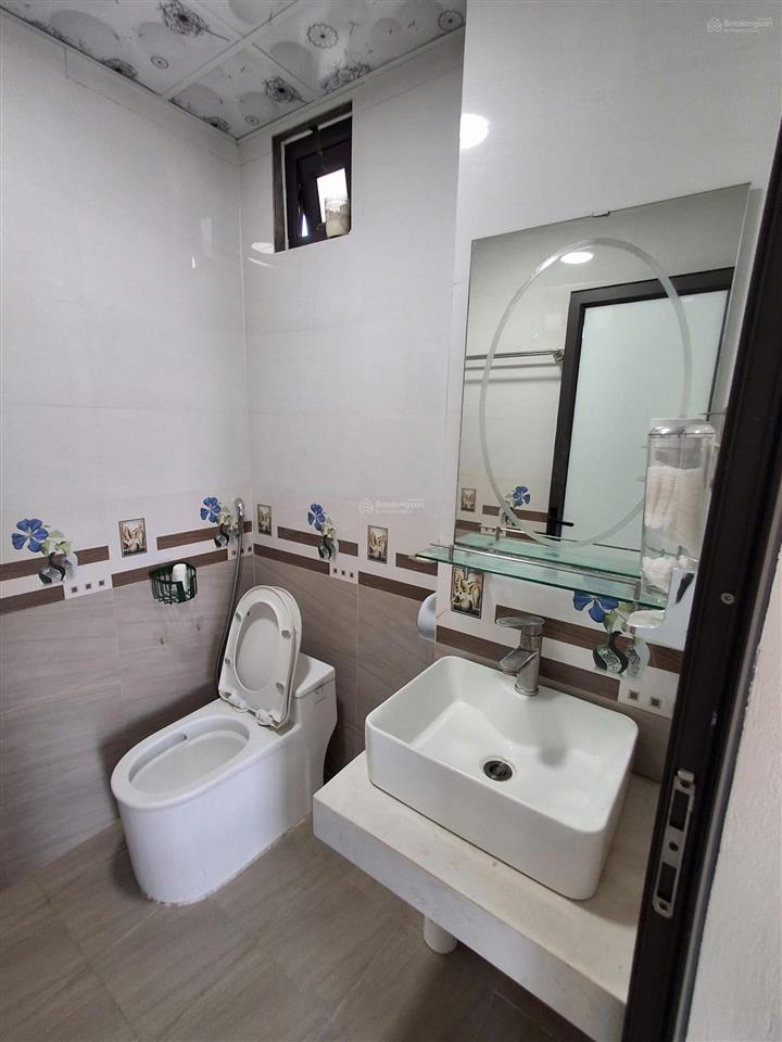 Tôi cho thuê căn hộ cạnh ga tàu điện trên cao yên nghĩa, có thang máy. giá 4 triệu.  0936 341 ***