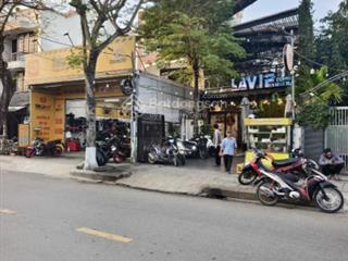 Mặt tiền cửa đại  cách phố cổ đúng 500m đang có dòng tiền cho thuê mặt tiền diện tích  200m2 + 38
