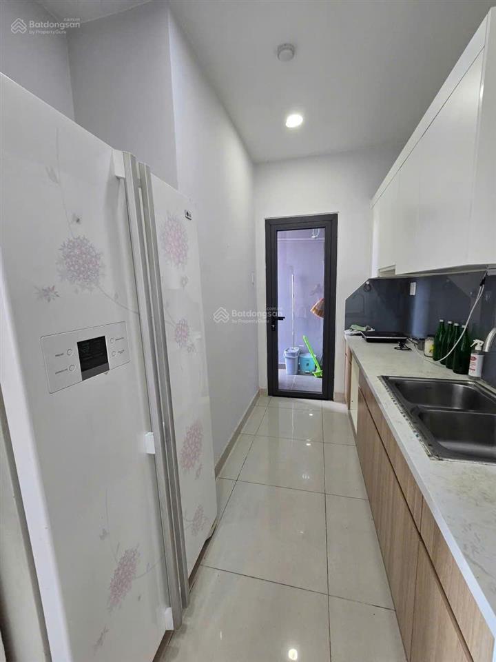 Chính chủ, bán căn hộ 2pn, nhà mới, full nội thất tầng cao view thoáng.  0902 771 ***