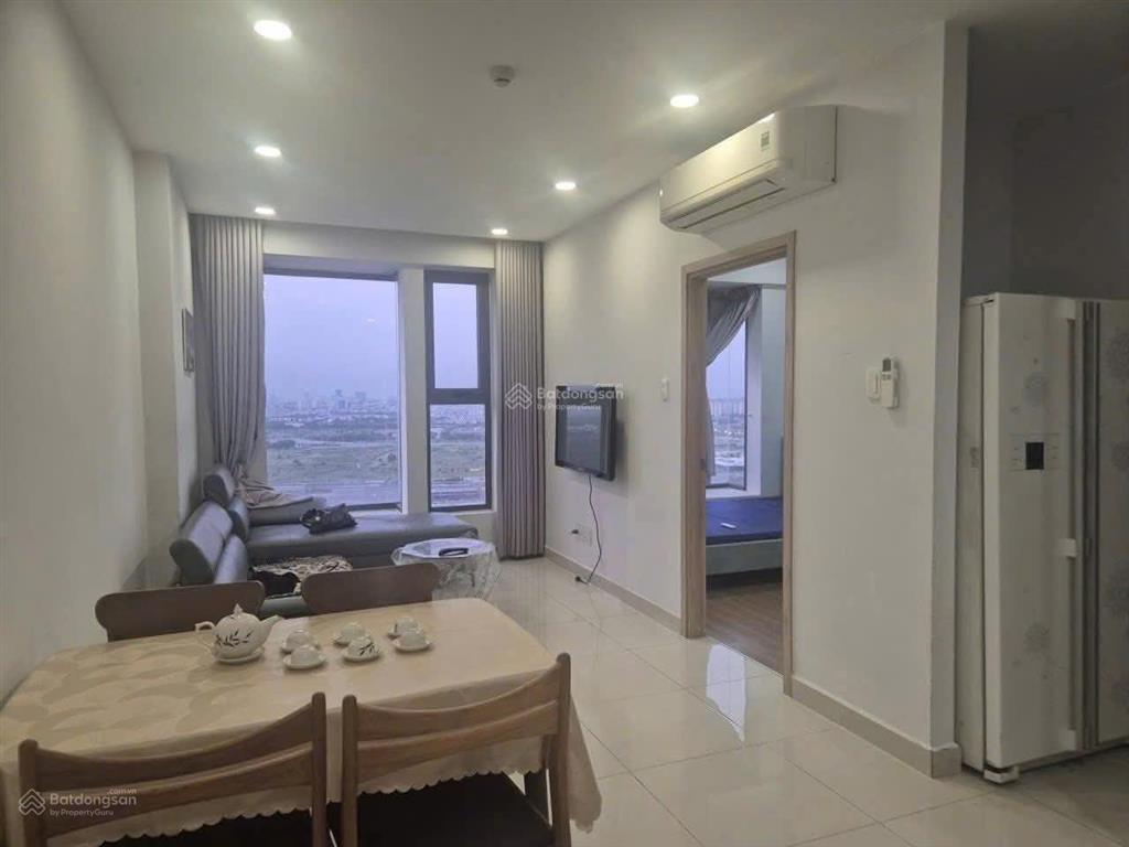 Chính chủ, bán căn hộ 2pn, nhà mới, full nội thất tầng cao view thoáng.  0902 771 ***