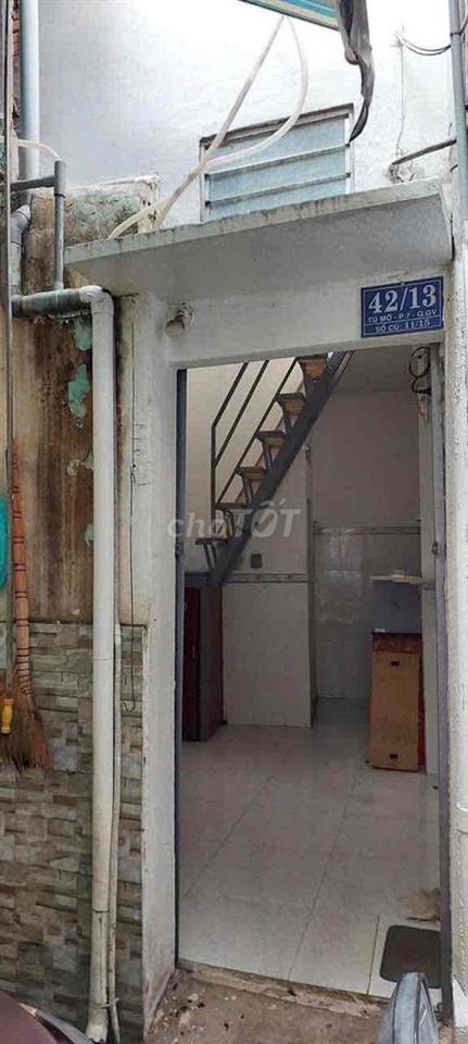 Cho thuê nhà nhỏ 3 tầng GV giá 4.500k  LH: ***