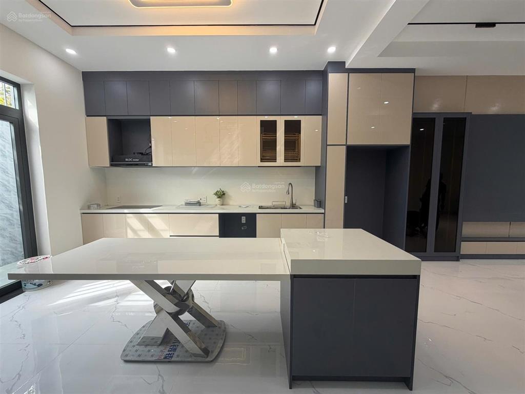 Bán nhà 3 tầng hiện đại mặt tiền đường bùi phùng (b1 cũ) vcn phước hải trung tâm nha trang