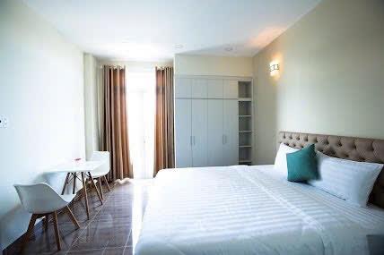 Bán khách sạn 7 tầng mặt tiền đường bờ kè trực diện sông mát mẻ cạnh khu căn hộ cao cấp cồn tân lập