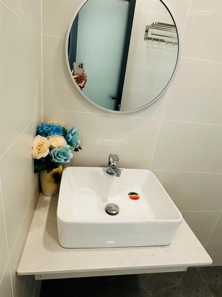 Nhà 4 tầng 1 tum căn góc 2 mặt tiền vị trí trung tâm đường lê chân nha trang
