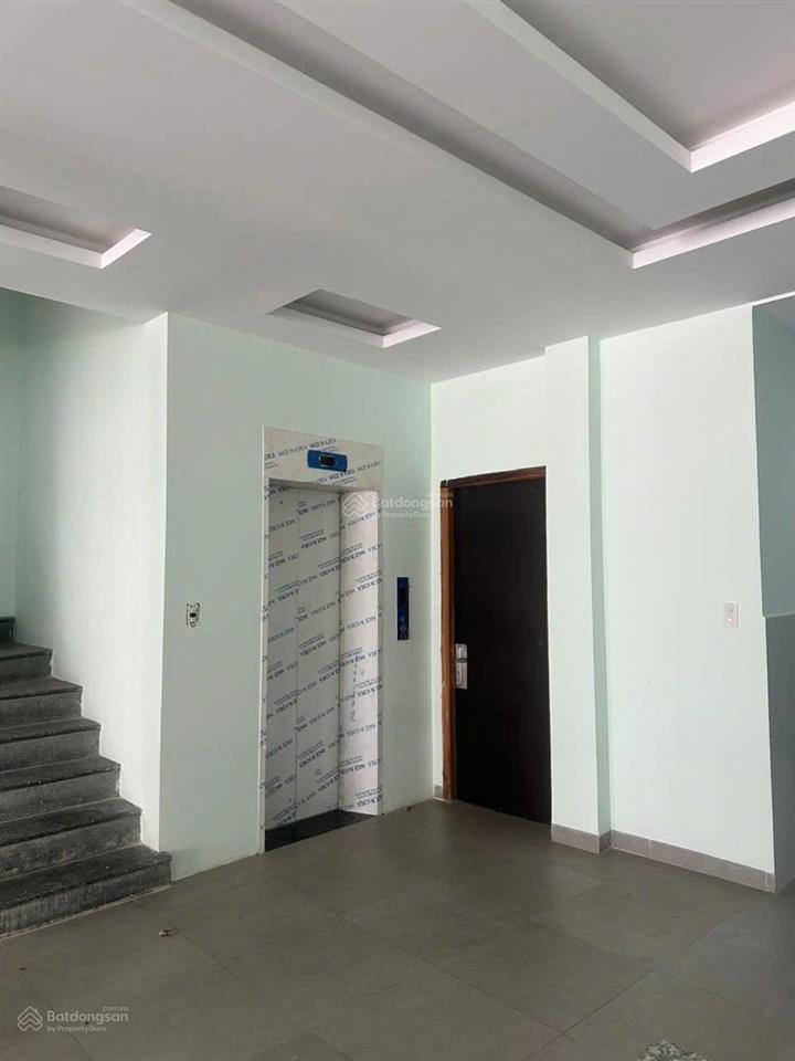 Bán nhà 1 trệt 4 lầu thuận lợi kinh doanh mặt tiền đường vân đồn thông thẳng ra biển trung tâm nt