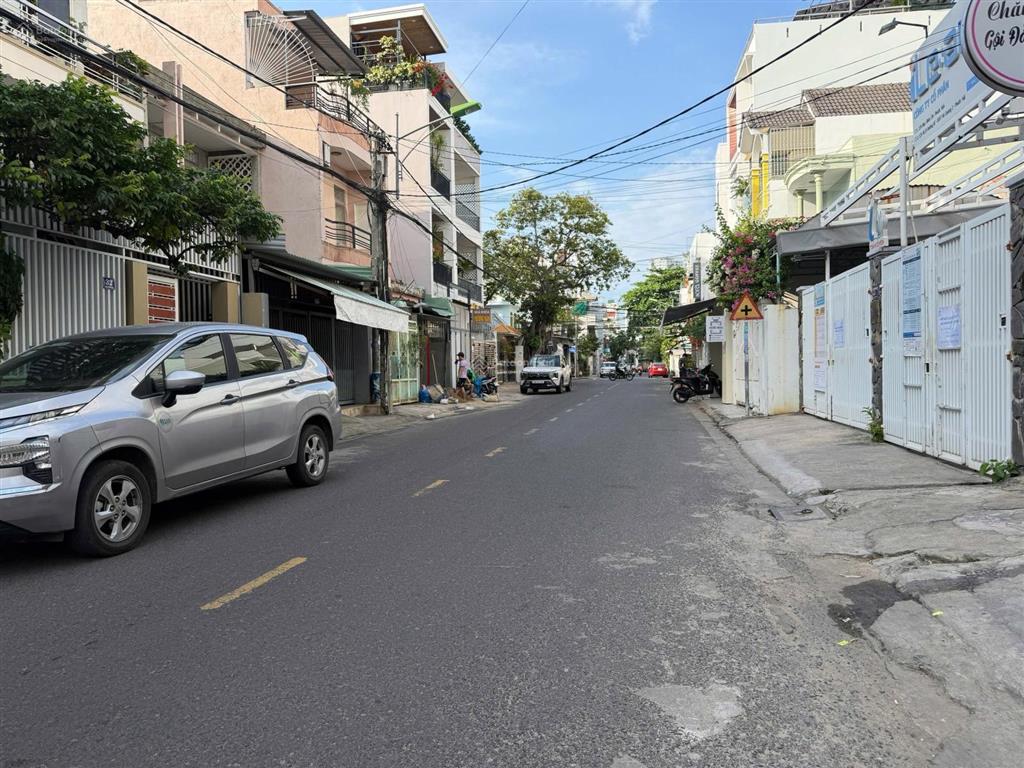 Bán nhà 2 tầng mặt tiền đường mạc đỉnh chi khu bàn cờ trung tâm nha trang
