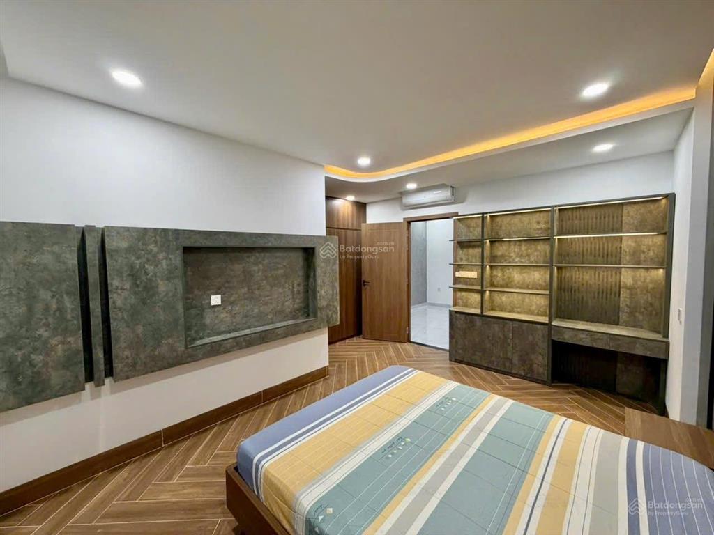 Bán nhà hiện đại 3 tầng 1 tum mỹ gia gói 5 thái hưng (có thang máy) đang sẵn dòng tiền cho thuê
