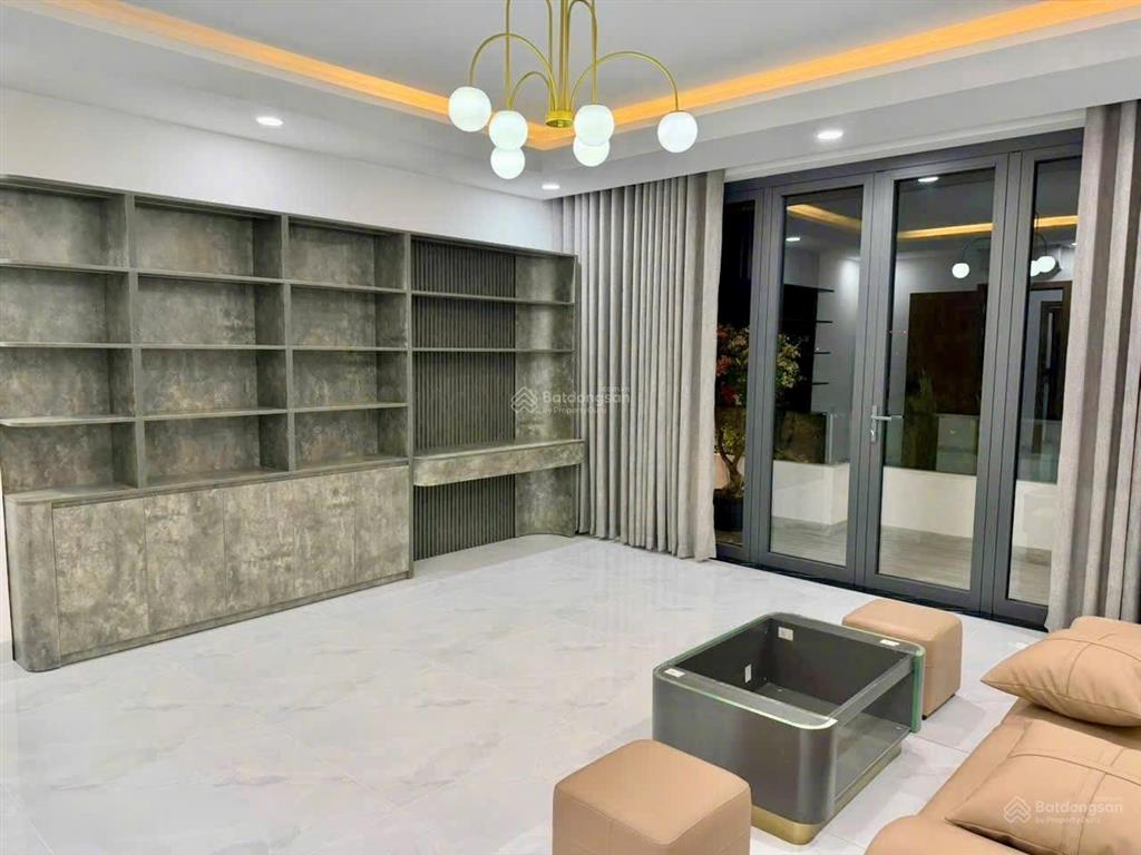 Bán nhà hiện đại 3 tầng 1 tum mỹ gia gói 5 thái hưng (có thang máy) đang sẵn dòng tiền cho thuê
