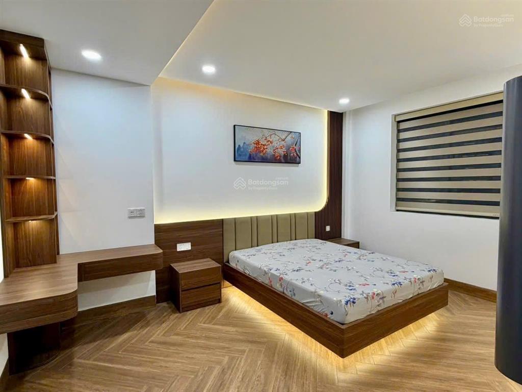 Bán nhà hiện đại 3 tầng 1 tum mỹ gia gói 5 thái hưng (có thang máy) đang sẵn dòng tiền cho thuê