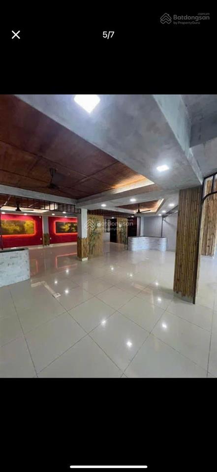 Bán nhà 1 trệt 3 tầng ngang 9m đẹp mặt tiền đường âu cơ trung tâm nha trang