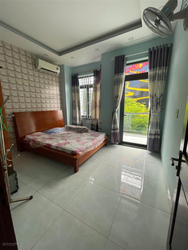 Bán nhà 4 tầng mặt tiền đường hồng bàng trung tâm nha trang thuận tiện ở và kinh doanh lâu dài