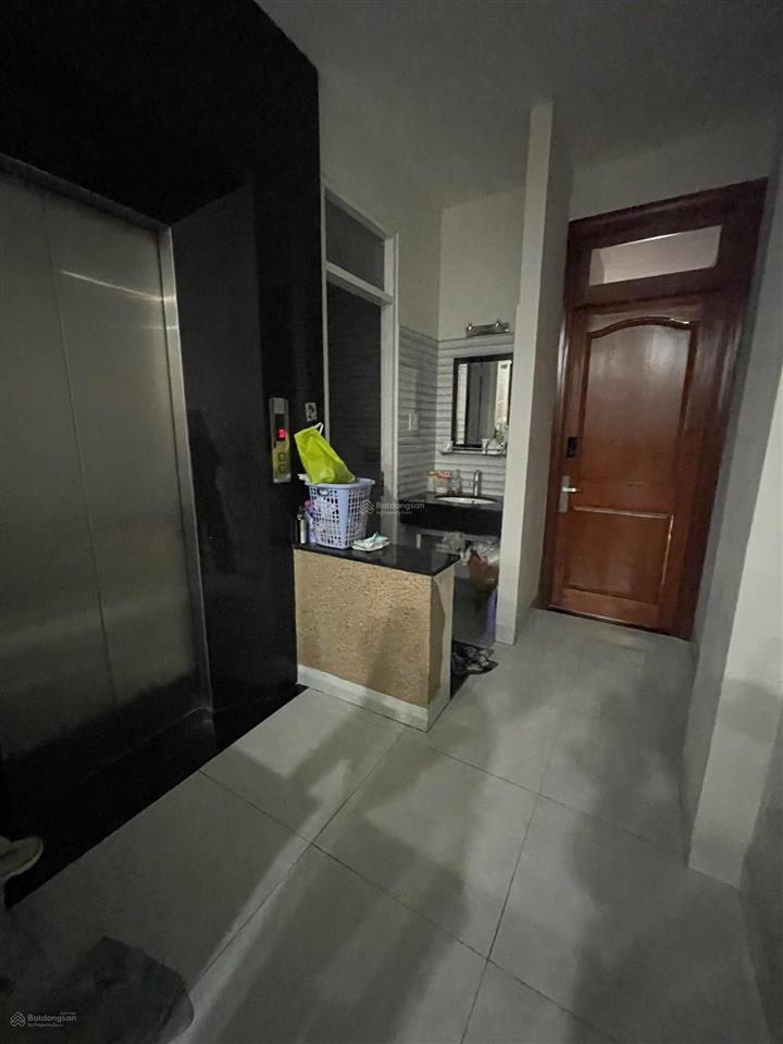 Bán nhà 4 tầng mặt tiền đường hồng bàng trung tâm nha trang thuận tiện ở và kinh doanh lâu dài