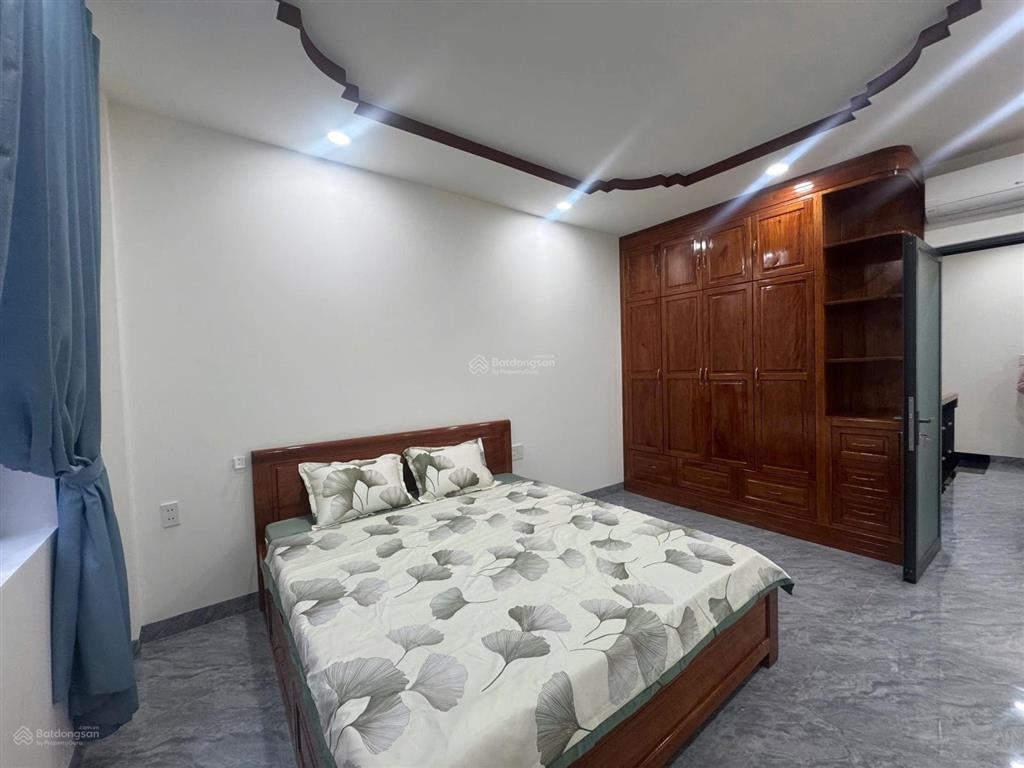 Bán nhà đầy đủ nội thất có thang máy kđt hà quang 2 nha trang