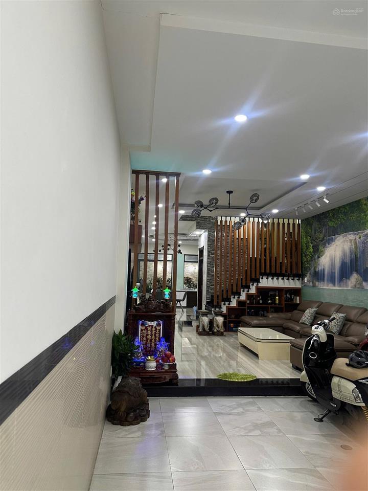 Nhà 4 tầng đầy đủ nội thất mặt tiền văn tiến dũng kđt vcn phước hải nha trang