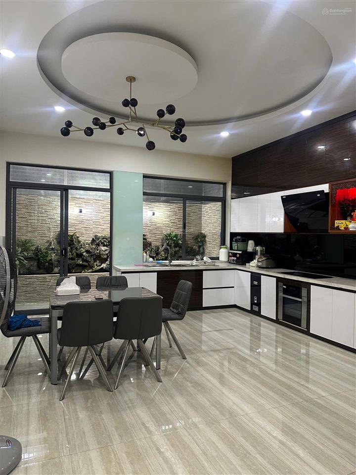 Nhà 4 tầng đầy đủ nội thất mặt tiền văn tiến dũng kđt vcn phước hải nha trang