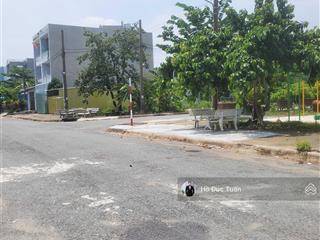 Bán lô đât góc 2 mặt tiền lô b35 dự án vạn phát đạt, đường bưng ông thoàn, phú hữu, quận 9