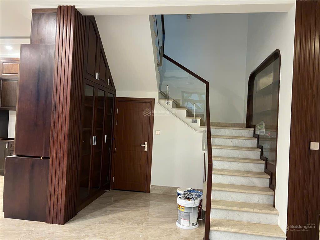 Cho thuê nhà riêng biệt thự 5pn, 5wc tại bưng ông thoàn, 22,5 triệu, 200m2