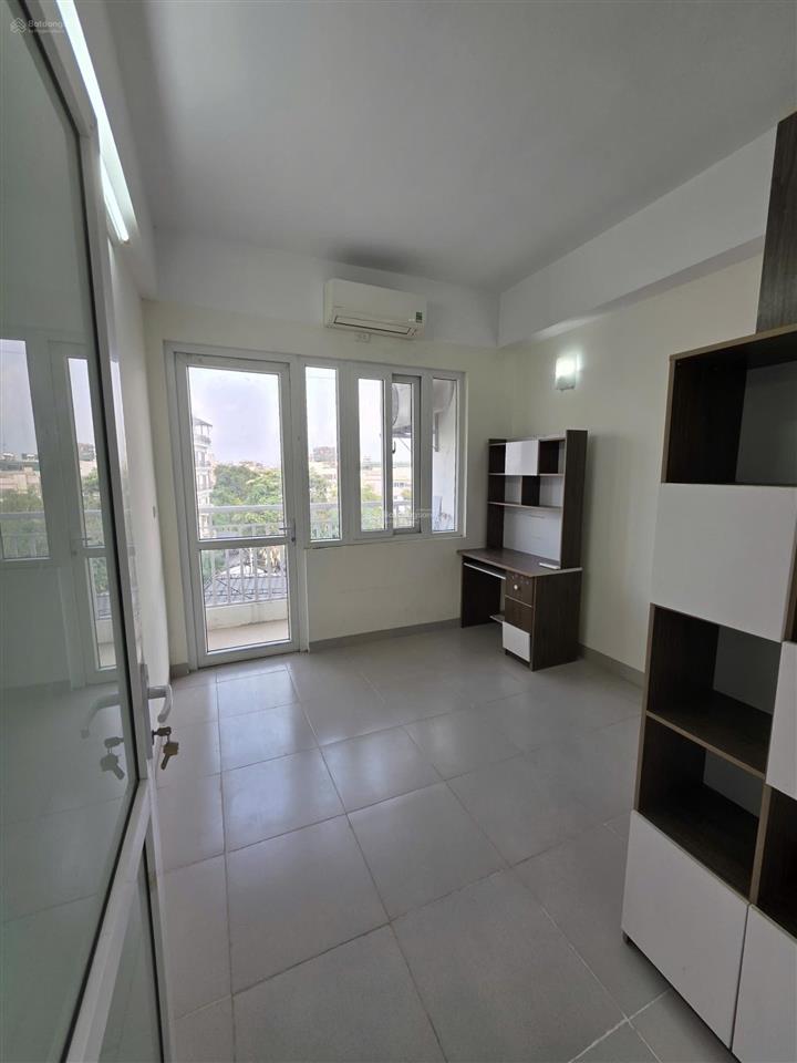 Cho thuê căn hộ cc full nội thất 60m2 2pn chỉ 7 triệu/tháng, thang máy. gần cầu chui