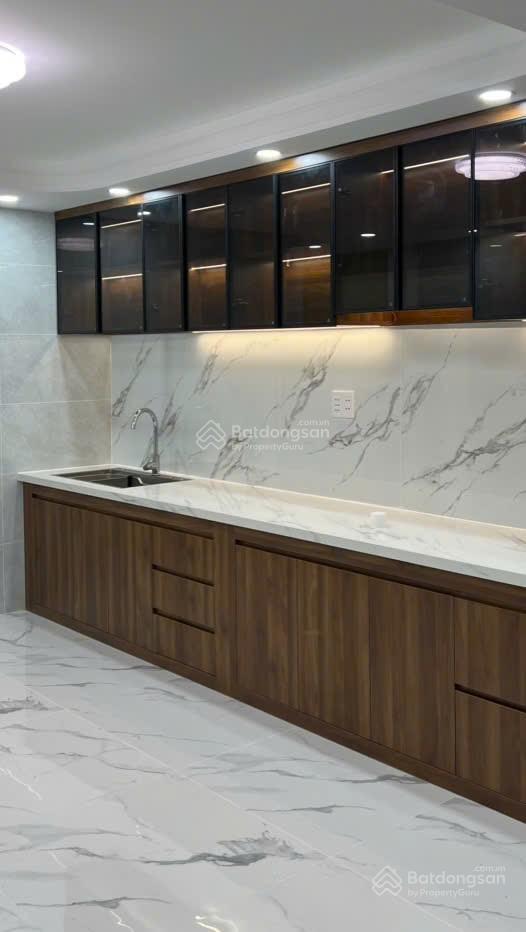 Bán nhà mặt tiền chợ cư xá phú hòa quận 11 dt 4x16m nhà mới 2 lầu