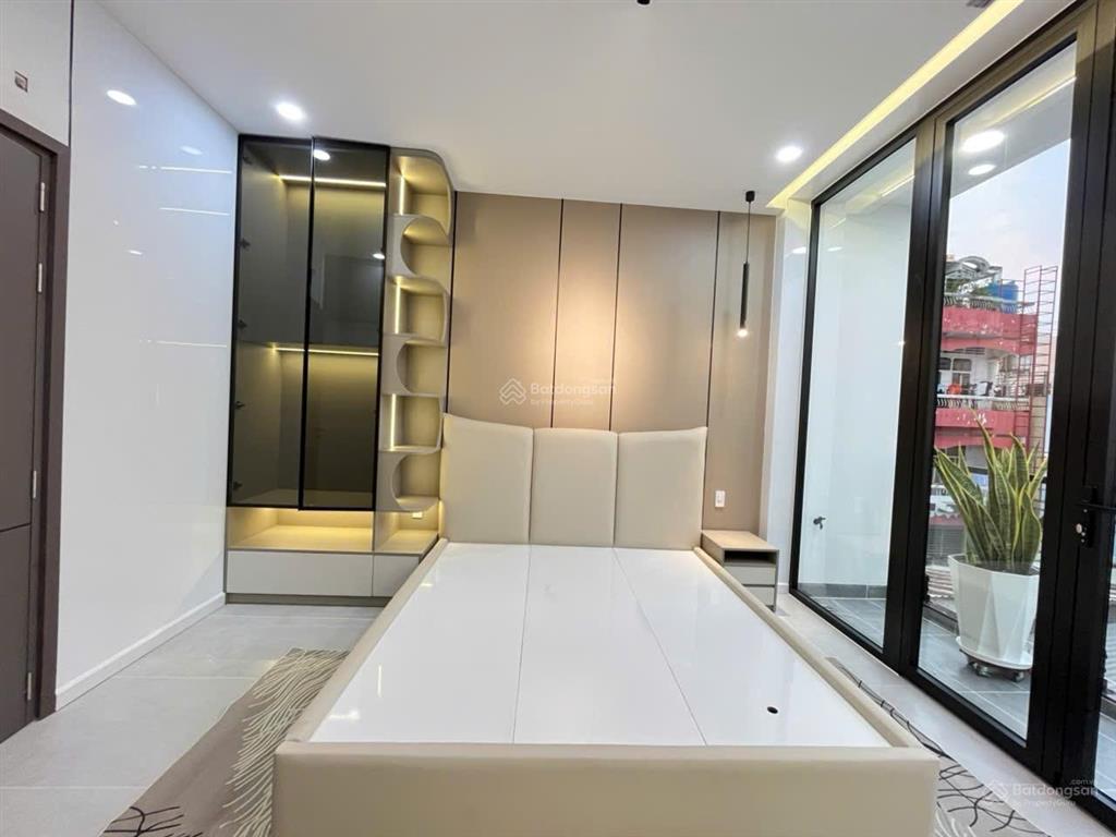 Bán nhà mới quận 11  có thang máy  3,9x10,7m  trệt lửng 2 lầu sân thượng  8,7 tỷ
