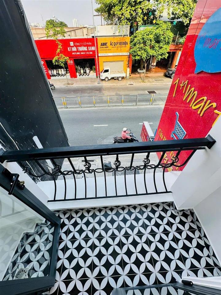 Bán nhà mặt tiền lũy bán bích, phú thạnh 2,5x15m 2 lầu sân thượng 5,95 tỷ