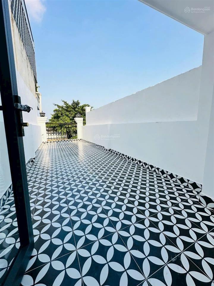 Bán nhà mặt tiền lũy bán bích, phú thạnh 2,5x15m 2 lầu sân thượng 5,95 tỷ