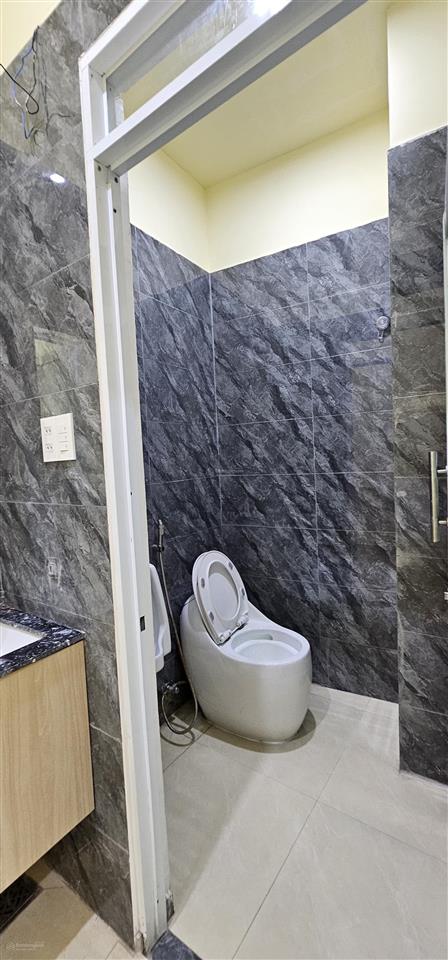 Bán nhà mới 341/14k lạc long quân, quận 11 3,2x7m trệt 2 lầu sân thượng 4 tỷ 990