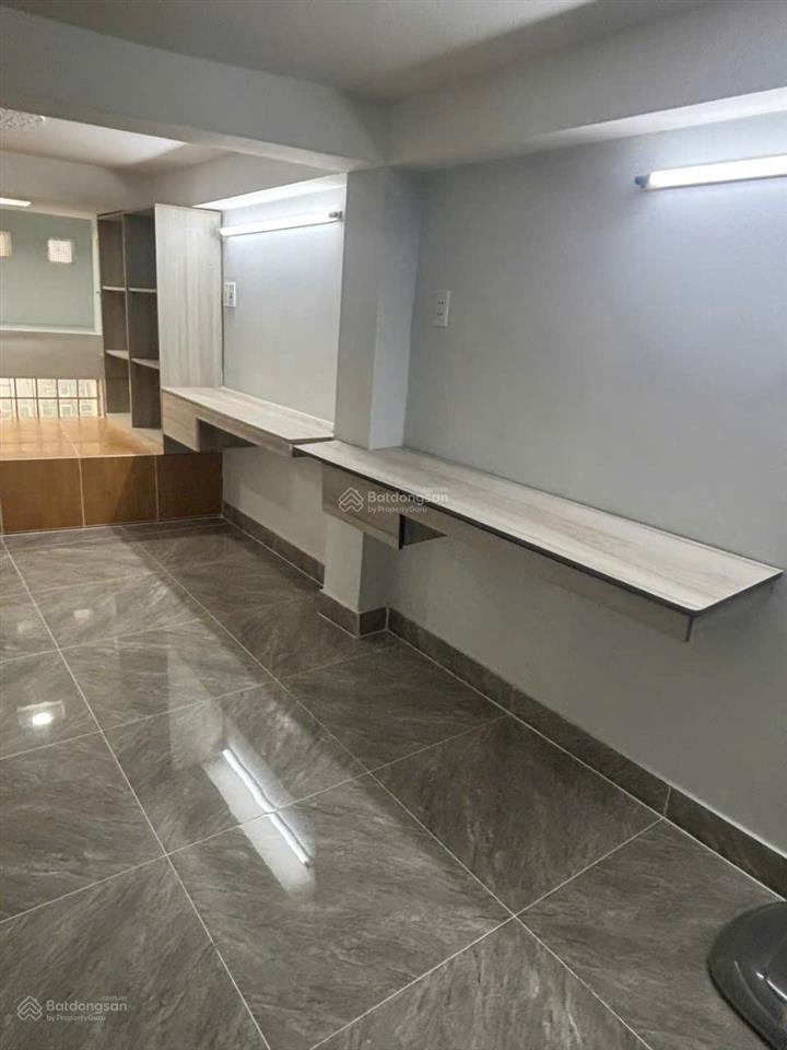 4.5 tỷ số 341/g26 lạc long quân q11 nhà mới 3 tầng xe hơi tới nhà