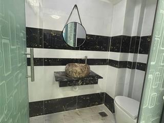 4.7 tỷ  lạc long quân q11  nhà mới 3 tầng  xe hơi tới nhà