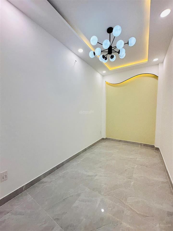 Mtkd số 95 lũy bán bích nhà mới 3 tầng chỉ 5,95 tỷ
