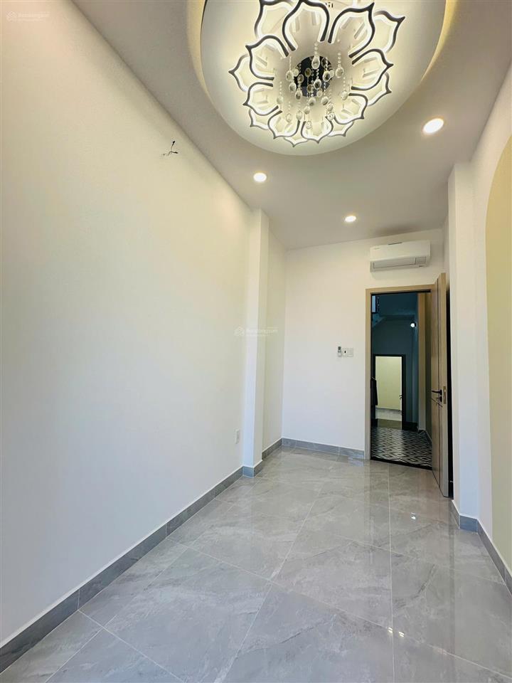 Mtkd số 95 lũy bán bích nhà mới 3 tầng chỉ 5,95 tỷ