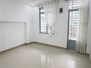 Ngay chợ phú bình quận 11 nhà khu phân lô đường thông thoáng dt 4mx12m