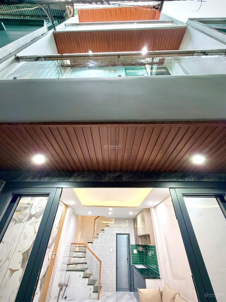 Cần bán gấp nhà 3 tầng mới đẹp quận 11, gần chợ bình thới.