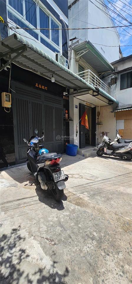 Hoa hồng 1% bán nhà có 9 căn hộ dịch vụ cao cấp.