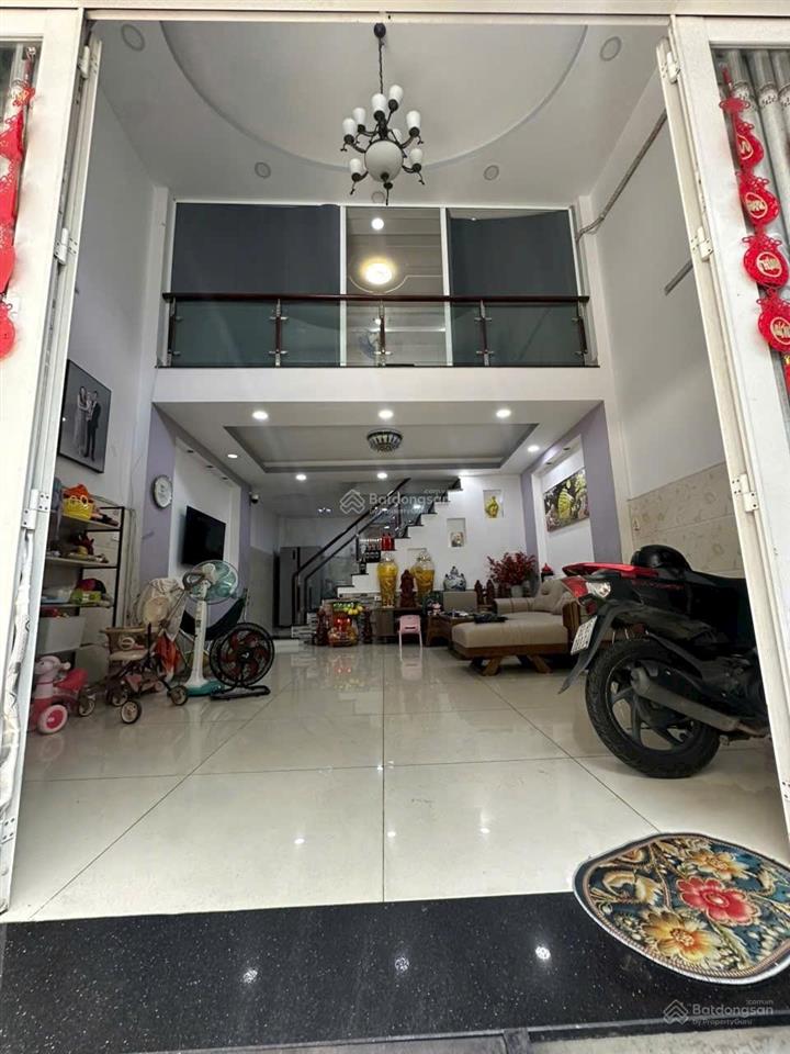 Hoa hồng 1% gửi anh chị bán nhà ngang rộng 5,2m hẻm nhựa 6m đường trịnh đình trọng, quận tân phú