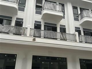 Nhà 4 tầng mặt đường 12m giá 3.5tỷ tại hồng bàng.