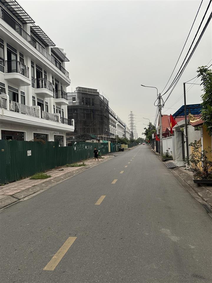 Bán nhà mặt đường 32m giá chỉ 4.3tỷ. tại dự án him lam central park an hồng  hải phongg