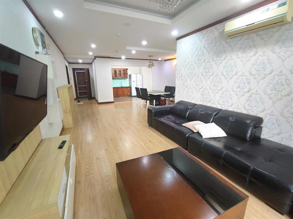 Bán căn hộ giai việt 3 phòng ngủ full nội thất