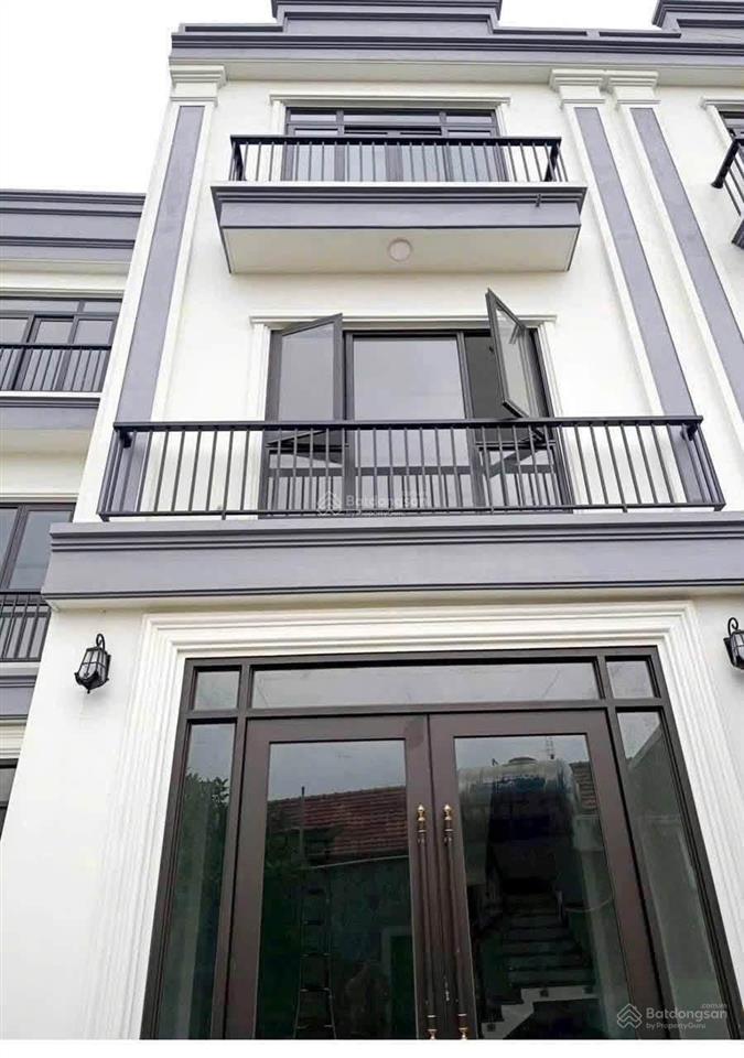 Bán nhà 3 tầng sau cấp 3 hòn gai ô tô 7 chỗ quay đầu