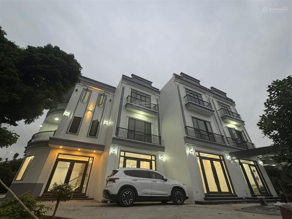 Bán nhà 3 tầng sau cấp 3 hòn gai ô tô 7 chỗ quay đầu